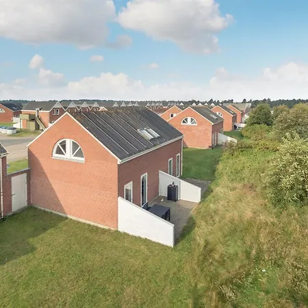 Herward - 2-3km From The Sea By Interhome